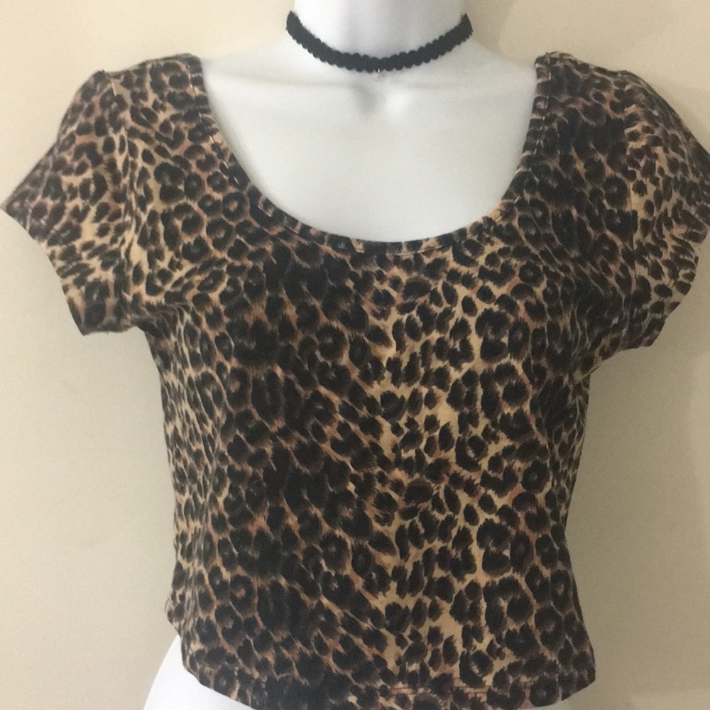 Leopard crop top